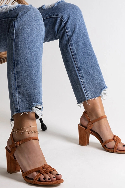 Brūnas Shama bloka papēžu sandales