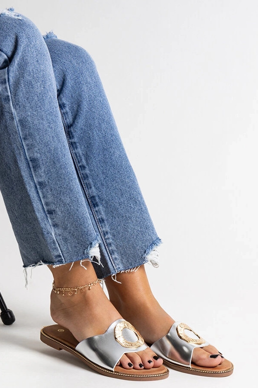 Sudraba flip-flops ar dekoratīvu...