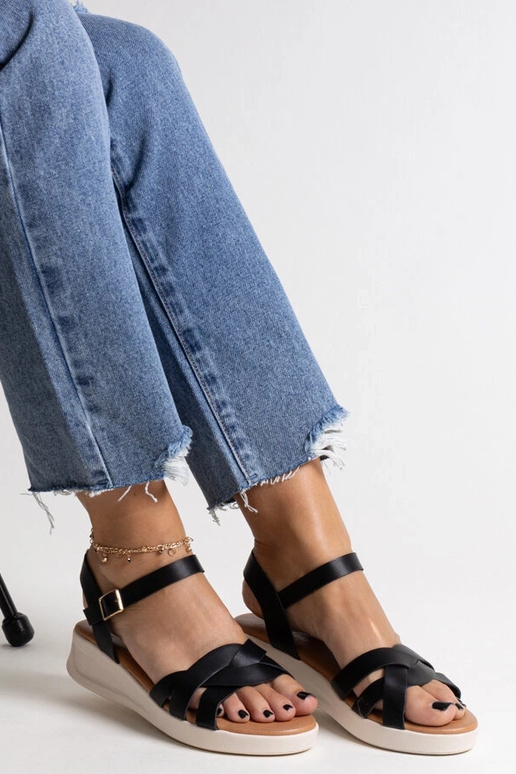 Khalida Black Low Wedge sandales