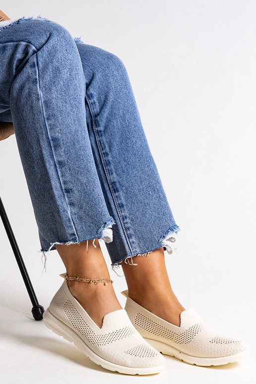 Rahima bēšas kedas ar putuplasta zolēm