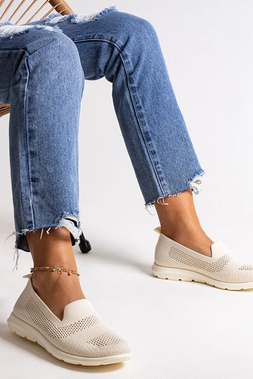 Rahima bēšas kedas ar putuplasta zolēm