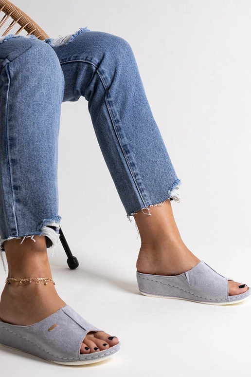 Pelēkas ķīļveida sandales Semretana