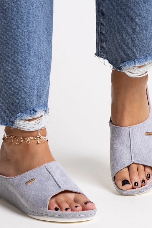 Pelēkas ķīļveida sandales Semretana