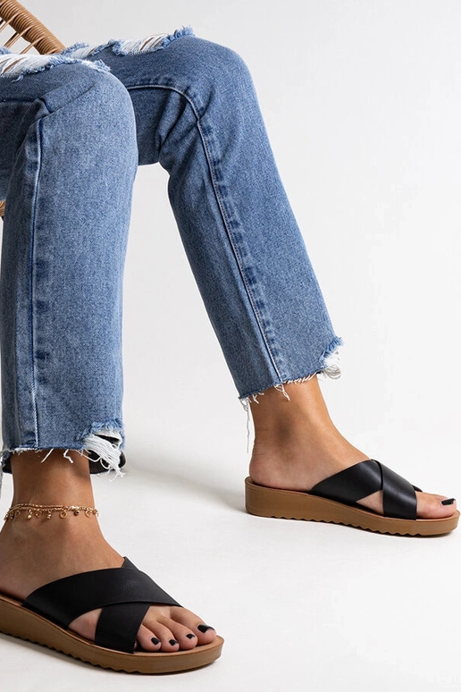 Burtuka melnas ķīļveida sandales no...