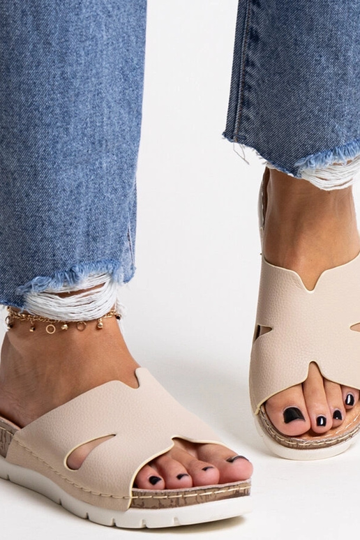 Bēšas flip-flops ar ādas iekšzoli Masha