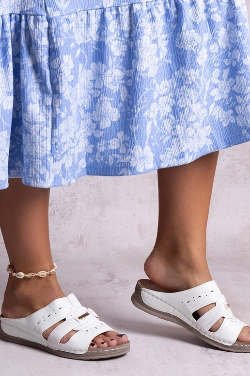 Karime klasiskās baltas flip-flops