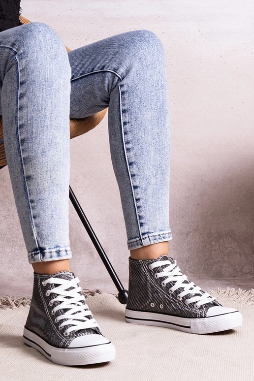 Melnas augstas augšdaļas kedas no...