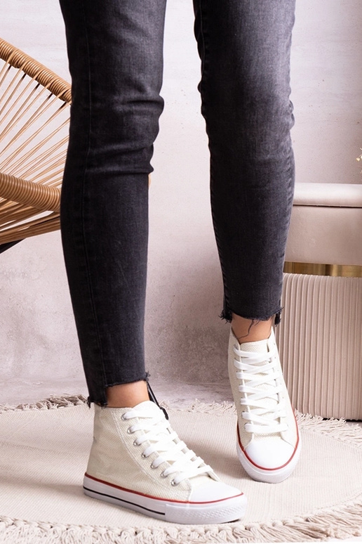 Baltas augstas augšdaļas kedas no...