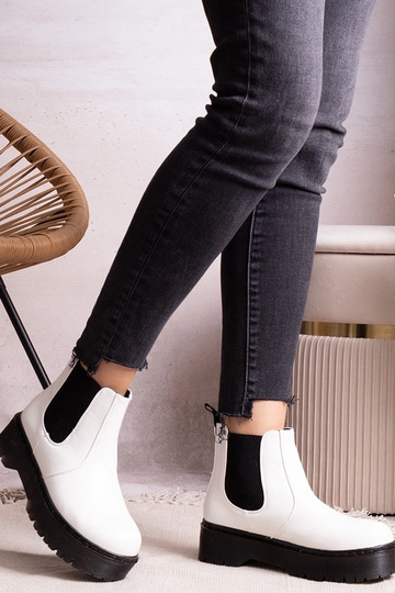 Balti puszābaki uz... 2