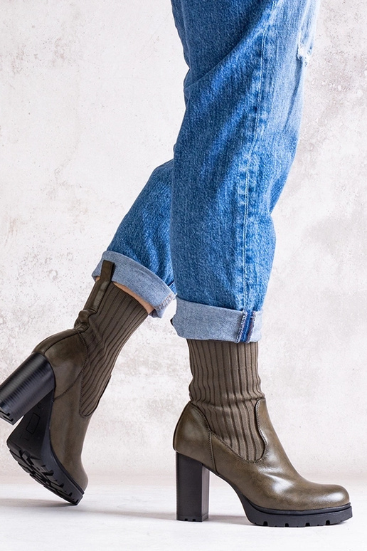 Zaļi puszābaki ar bloka papēdi no eko...