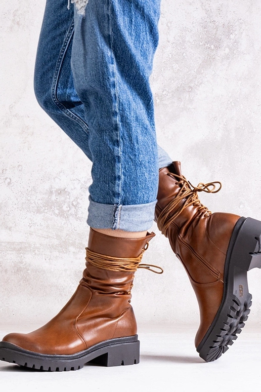 Brūni zābaki no eko-ādas Sahera