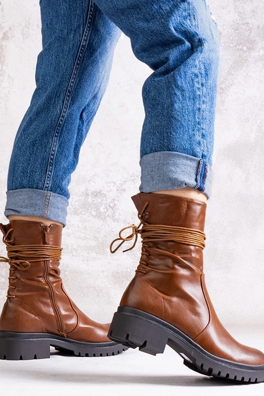 Brūni zābaki no eko-ādas Sahera