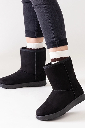 Melni izolēti klasiski...