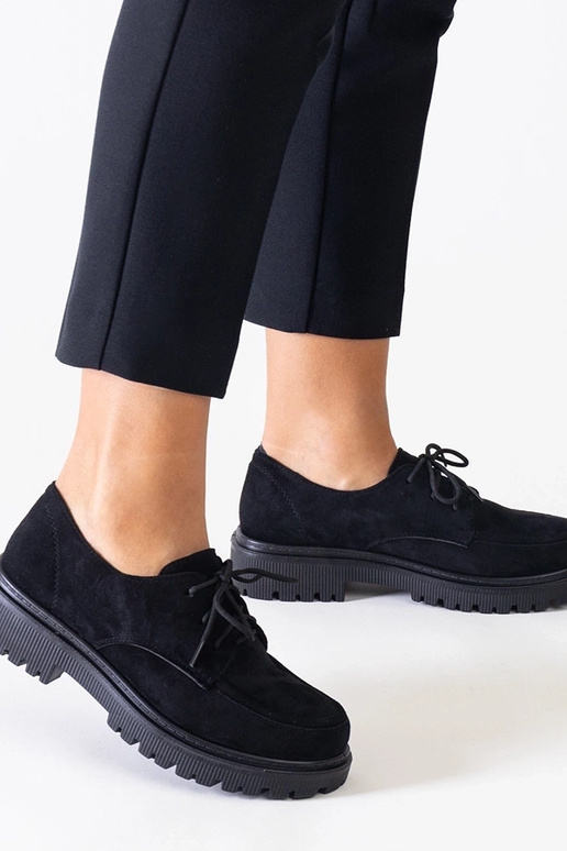 Melni brīvā laika apavi no mākslīgās...