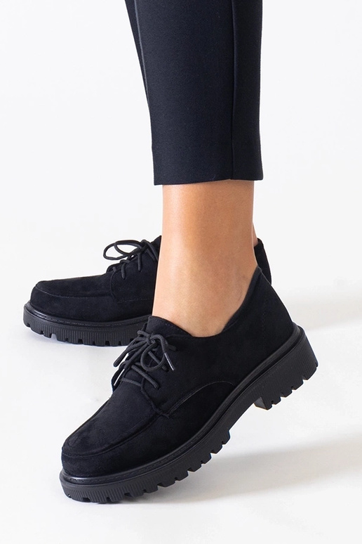 Melni brīvā laika apavi no mākslīgās...