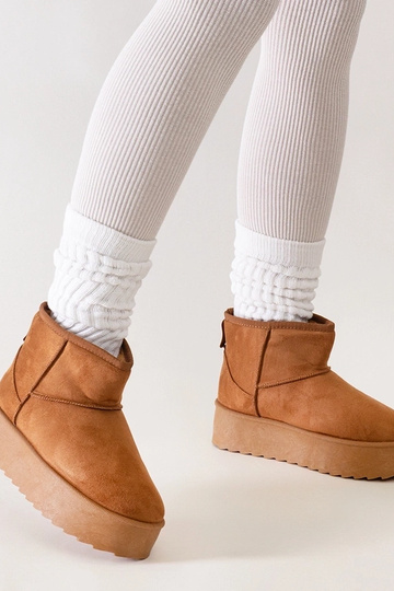 Brūni ikdienas sniega...