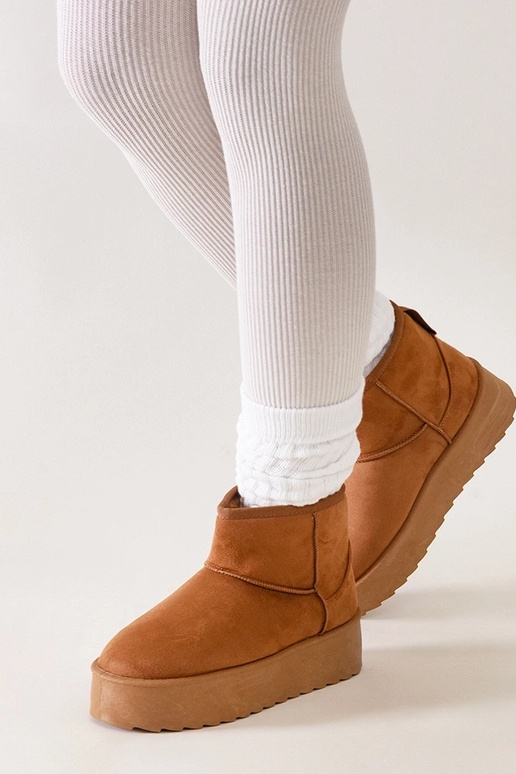 Brūni ikdienas sniega zābaki uz...