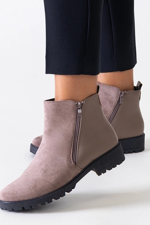 Brūnas mākslīgās zamšas platformas...