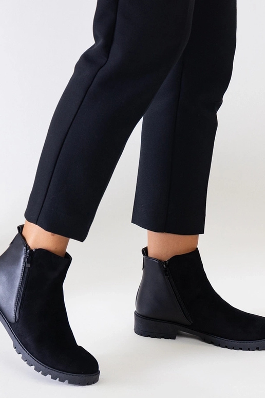 Melnās mākslīgās zamšas platformas...