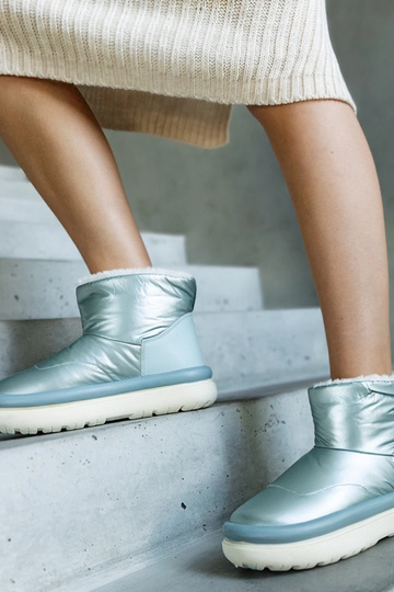 Gaiši zaļi silti Cores...