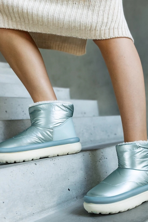 Gaiši zaļi silti Cores platformas...