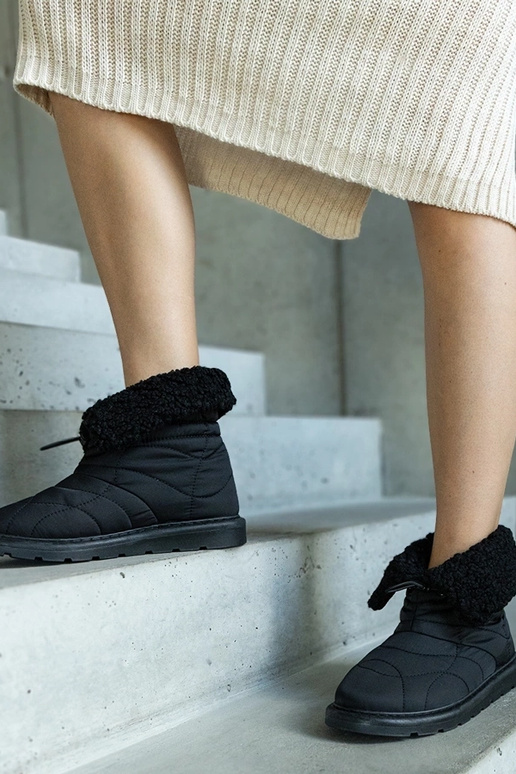 Melni izolēti sniega zābaki ar...