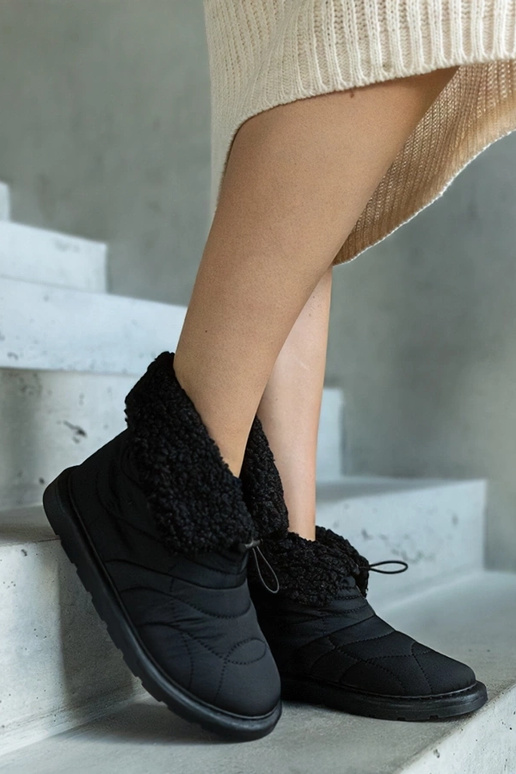 Melni izolēti sniega zābaki ar...