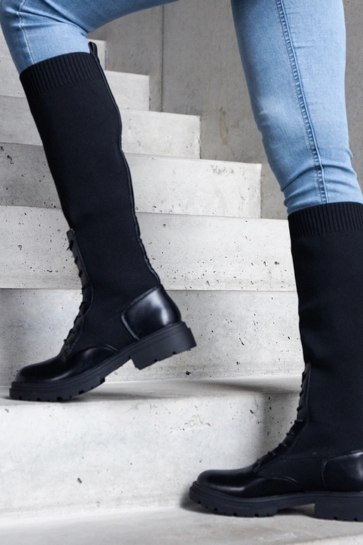 Melni slip-on zābaki ar elastīgu...