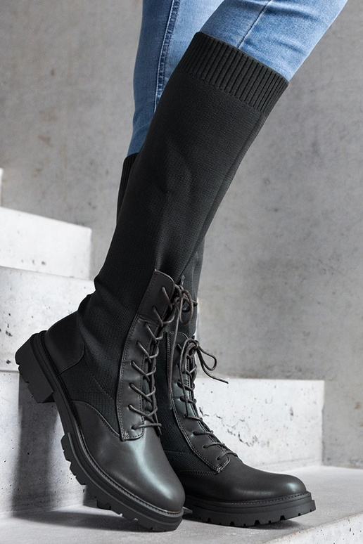 Zaļi uzvelkami zābaki ar auduma...