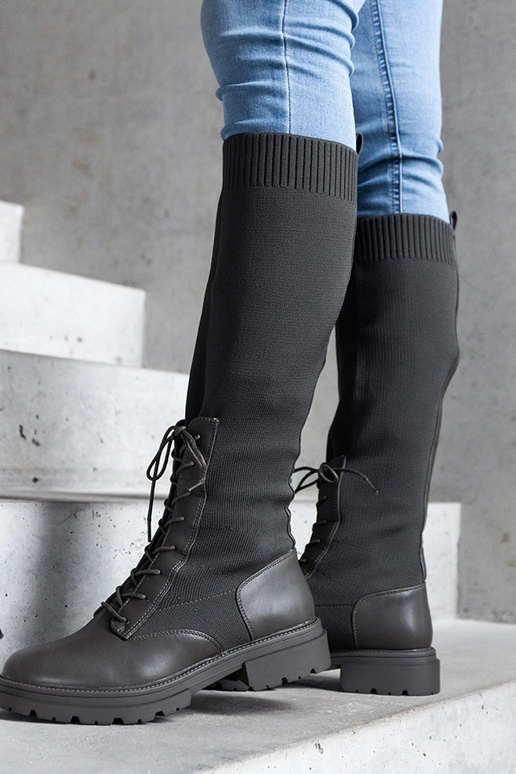 Zaļi uzvelkami zābaki ar auduma...