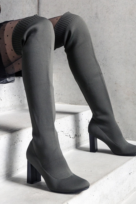 Zaļi uzvelkami zābaki ar elastīgu...