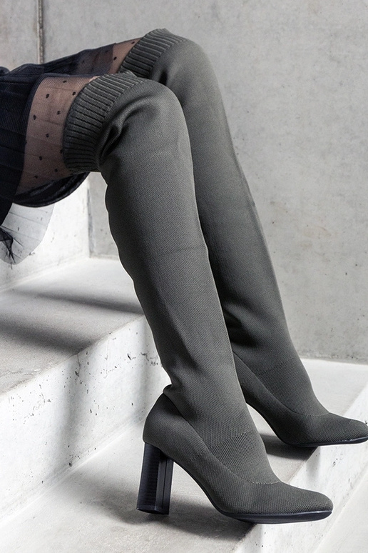 Zaļi uzvelkami zābaki ar elastīgu...