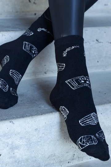 Melnbaltas siltas zeķes Sella 2