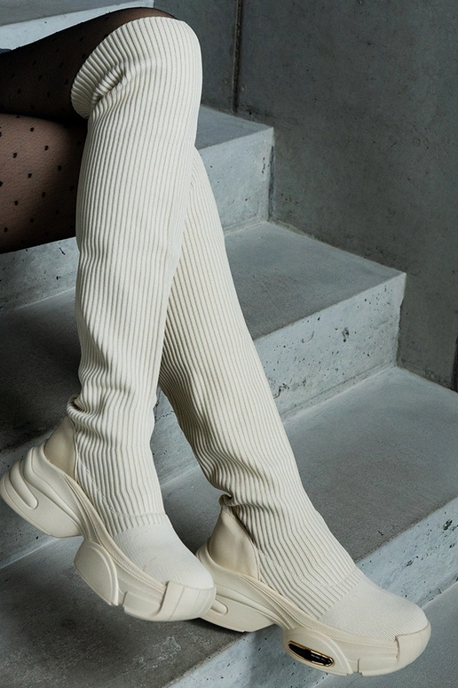 Bēši uzvelkami zābaki ar elastīgu...