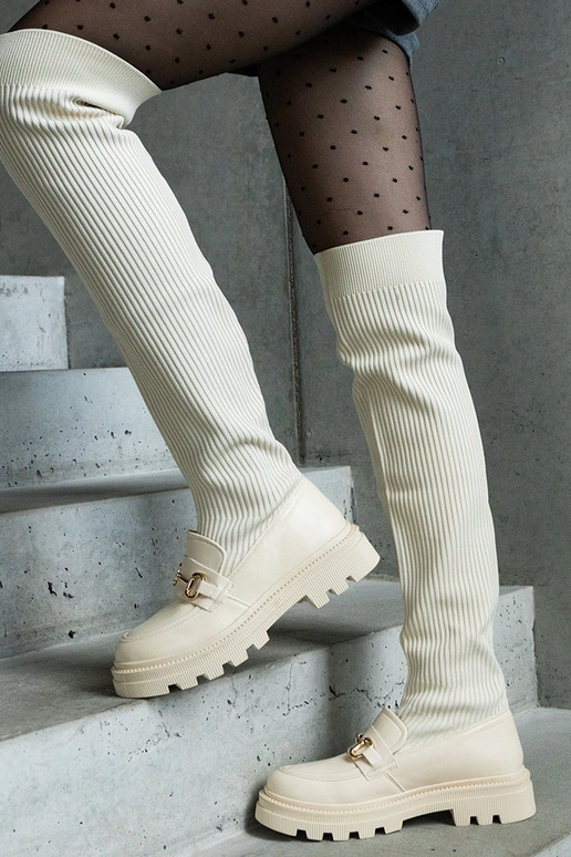 Gaiši bēši zābaki ar elastīgu...