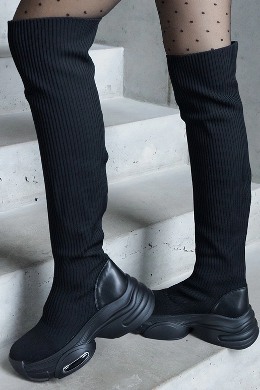 Melni slēpošanas zābaki ar elastīgu...