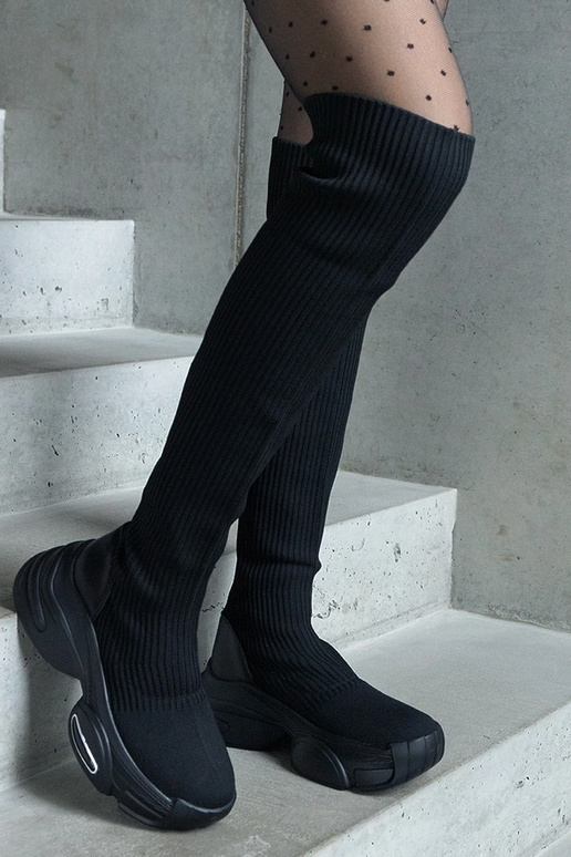 Melni slēpošanas zābaki ar elastīgu...