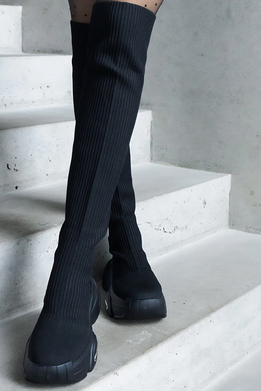 Melni slēpošanas zābaki ar elastīgu...