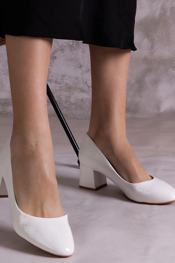 Linaka baltas lakādas... 2