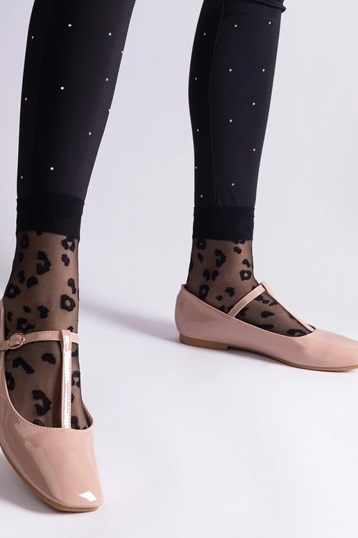 Bēšs lakādas balets ar Marseļas siksniņu