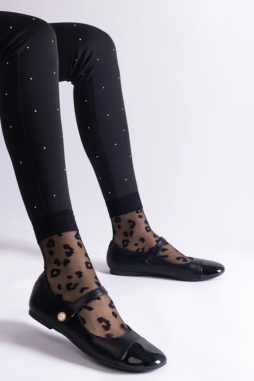 Melnas lakādas balerīnas ar velcro...