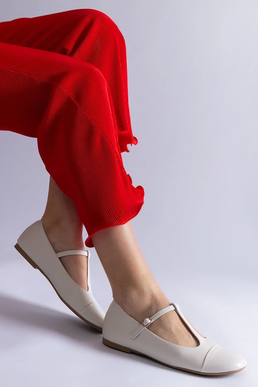 Gloriana baltas lakādas balerīnas ar...