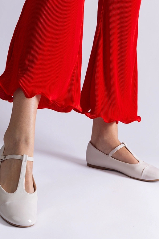 Gloriana baltas lakādas balerīnas ar...