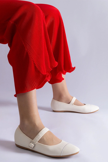 Baltas balets ar matētu... 2