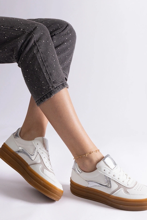 Baltas un sudraba krāsas kedas ar...