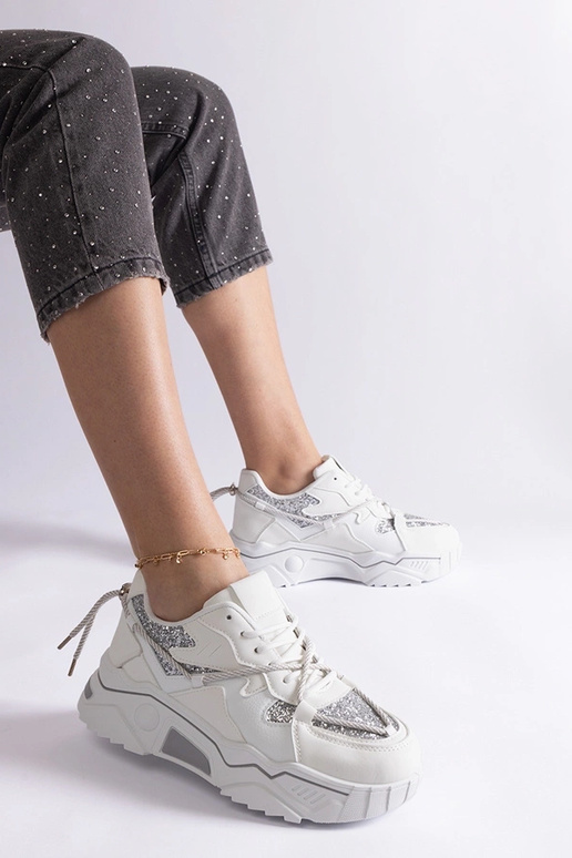 Baltas sieviešu kedas ar mirdzošu Agaru