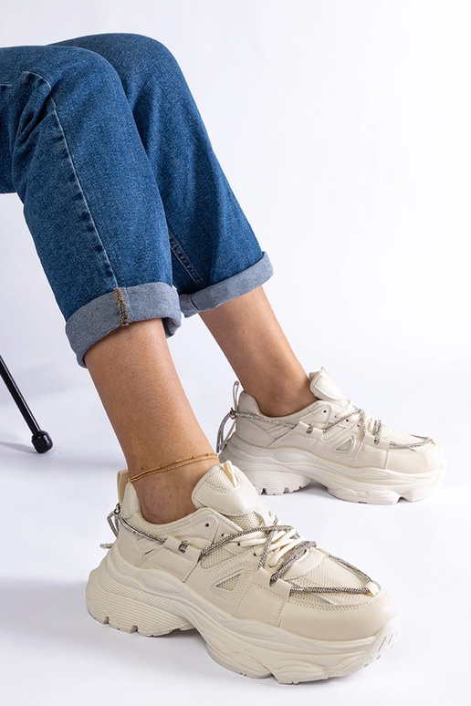 Bēšas Ivett sieviešu sporta kedas