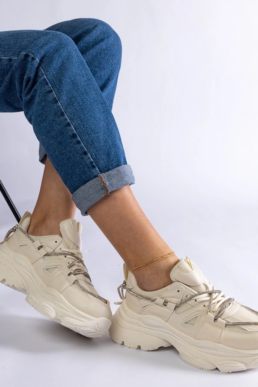 Bēšas Ivett sieviešu sporta kedas