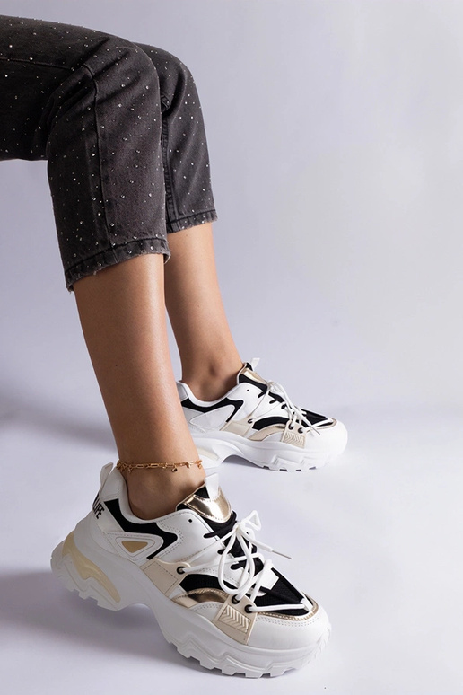 Melnbaltas Sulamita sporta kedas