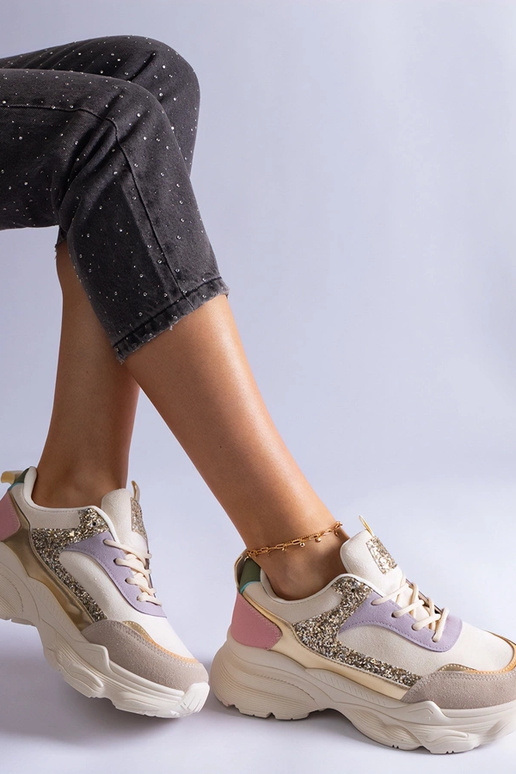 Daudzkrāsainas kedas ar mirdzošiem...